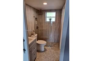 220 Kings Point Dr 106 Sunny Isles Beach, FL 33160 - MLS#A11980538