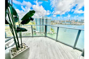 17111 Biscayne Blvd 2305, North Miami Beach