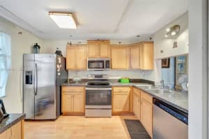 3940 Inverrary Blvd 303-a, Lauderhill