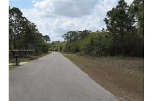 655 Lynn Dr Lake Placid, FL 33852 - MLS#A11980646