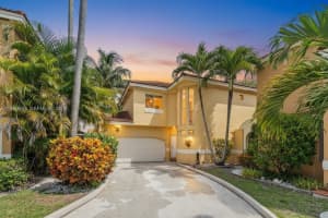11407 S Lakeview Dr, Coral Springs