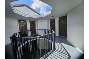 216 Lake Pointe Dr 227 Oakland Park, FL 33309 - MLS#A11980768