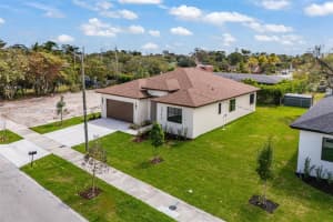 3040 Nw 24th St Fort Lauderdale, FL 33311 - MLS#A11980769