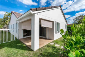 1046 Golden Cane Dr Weston, FL 33327 - MLS#A11980850