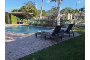 10720 Sw 43rd Ln Miami, FL 33165 - MLS#A11980867