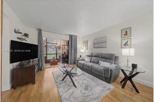 1600 Sw 127th Way 102c Pembroke Pines, FL 33027 - MLS#A11980873