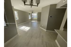 2811 N Oakland Forest Dr 110 Oakland Park, FL 33309 - MLS#A11980934