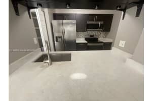 2811 N Oakland Forest Dr 110 Oakland Park, FL 33309 - MLS#A11980934