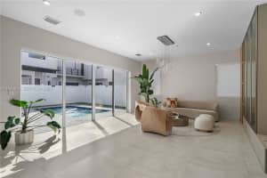 7453 Nw 100th Ct Doral, FL 33178 - MLS#A11980978