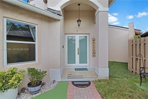 8070 Sw 157th Pl Miami, FL 33193 - MLS#A11981095