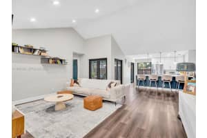 2083 Augusta , Weston, FL 33326 - MLS#A11981096