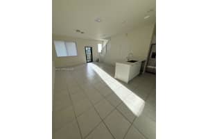 4485 Nw 83rd Pkwy Doral, FL 33166 - MLS#A11981102