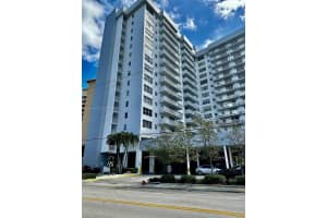 137 Golden Isles Dr 1110 Hallandale Beach, FL 33009 - MLS#A11981119