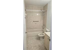 142 SW 18th Ave APT 30, Miami, FL 33135, - MLS#A11981132