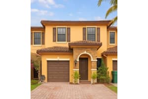 380 Ne 37th Ter, Homestead