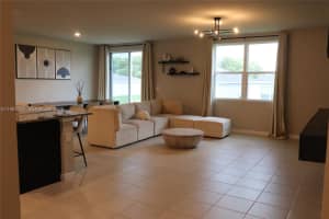 920 Cambridge Dr Winter Haven, FL 33881 - MLS#A11981177