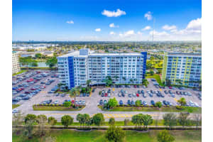 4350 Hillcrest Dr 200 Hollywood, FL 33021 - MLS#A11981183