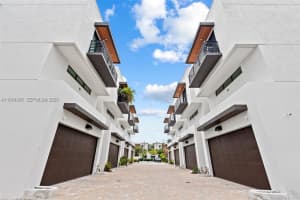 1056 N Victoria Park Rd Fort Lauderdale, FL 33304 - MLS#A11981206