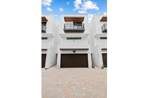 1056 N Victoria Park Rd Fort Lauderdale, FL 33304 - MLS#A11981206