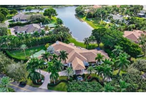 3502 Derby Ln, Weston