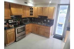 3703 Ne 166th St 401 North Miami Beach, FL 33160 - MLS#A11981256