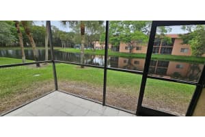 305 Lakeview Dr 101 Weston, FL 33326 - MLS#A11981274