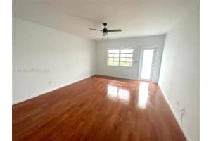 1525 Pennsylvania Ave APT 10, Miami Beach, FL 33139, - MLS#A11981293