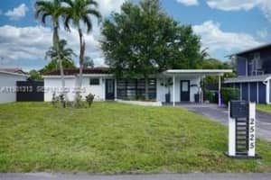 2525 Tortugas Ln Fort Lauderdale, FL 33312 - MLS#A11981313