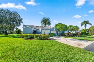 8220 Waterford Ln Tamarac, FL 33321 - MLS#A11981367