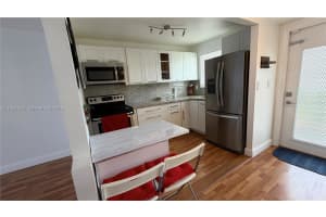 8300 Sunrise Lakes Blvd 109 Sunrise, FL 33322 - MLS#A11981387