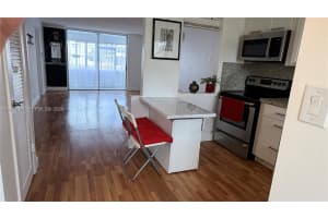 8300 Sunrise Lakes Blvd 109 Sunrise, FL 33322 - MLS#A11981387