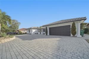 11408 Nw 20th Dr Coral Springs, FL 33071 - MLS#A11981405