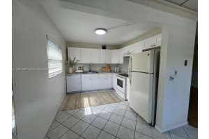 850 SW 133rd Terrace APT 201B, Pembroke Pines, FL 33027, - MLS#A11981430