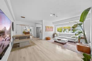 832 15th St APT 4, Miami Beach, FL 33139, - MLS#A11981459
