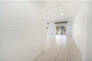 10885 Nw 89th Ter 211 Doral, FL 33178 - MLS#A11981462