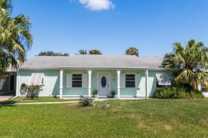 779 Sw 31st St, Palm City
