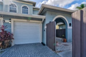 1139 Ne 3rd Ave Fort Lauderdale, FL 33304 - MLS#A11981470