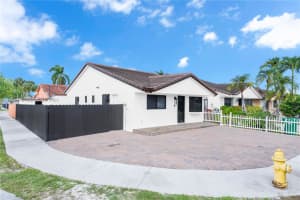 MLS# A11981472, Hialeah Gardens, Florida 33018