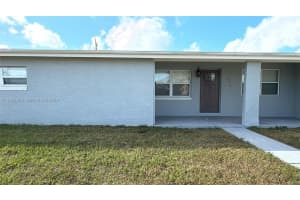 570 Dalton Blvd, Port Charlotte