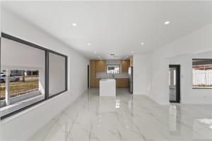 921 W 50th Pl Hialeah, FL 33012 - MLS#A11981487