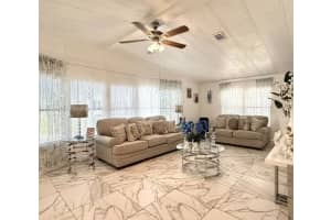 215 Laurelcrest Cir Valrico Brandon, FL 33594 - MLS#A11981516