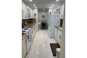 3200 Collins Ave APT 101, Miami Beach, FL 33140, - MLS#A11981574