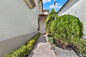 9243 Sw 227th Ter 9243 Cutler Bay, FL 33190 - MLS#A11981579