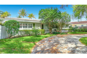 2533 Ne 21st Ter Lighthouse Point, FL 33064 - MLS#A11981599