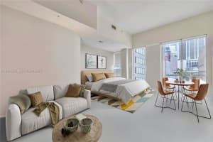 253 Ne 2nd St 220, Miami