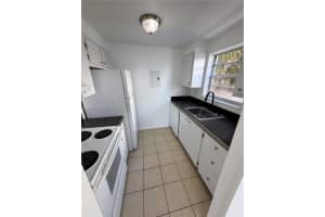 2001 Bay Dr 204, Miami Beach