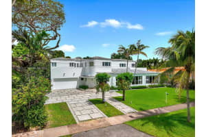 1021 N Greenway Dr, Coral Gables