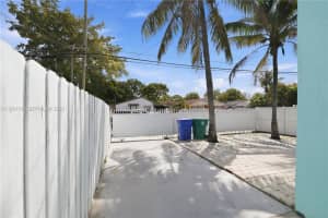 1431 30th St , Miami, FL 33142 - MLS#A11981746