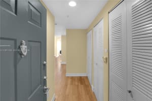 275 18th St , Miami, FL 33132 - MLS#A11981788