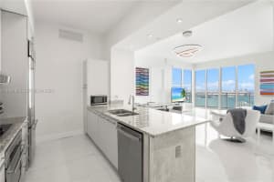 950 Brickell Bay Dr 4710 Miami, FL 33131 - MLS#A11981805